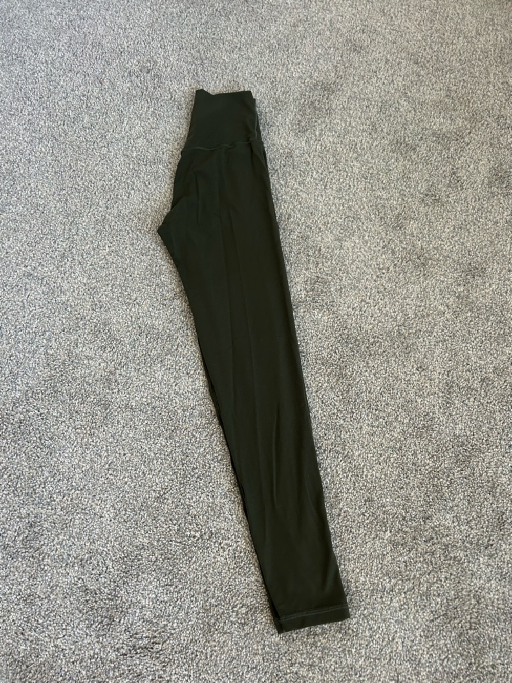 Aerie Offline Hi-Waist 7/8 Women’s Leggings.  Army green